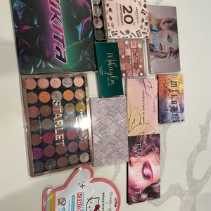 HUGE MAKEUP EYESHADOW/HIGHLIGHTER LOT***some lightly used, some only swatched